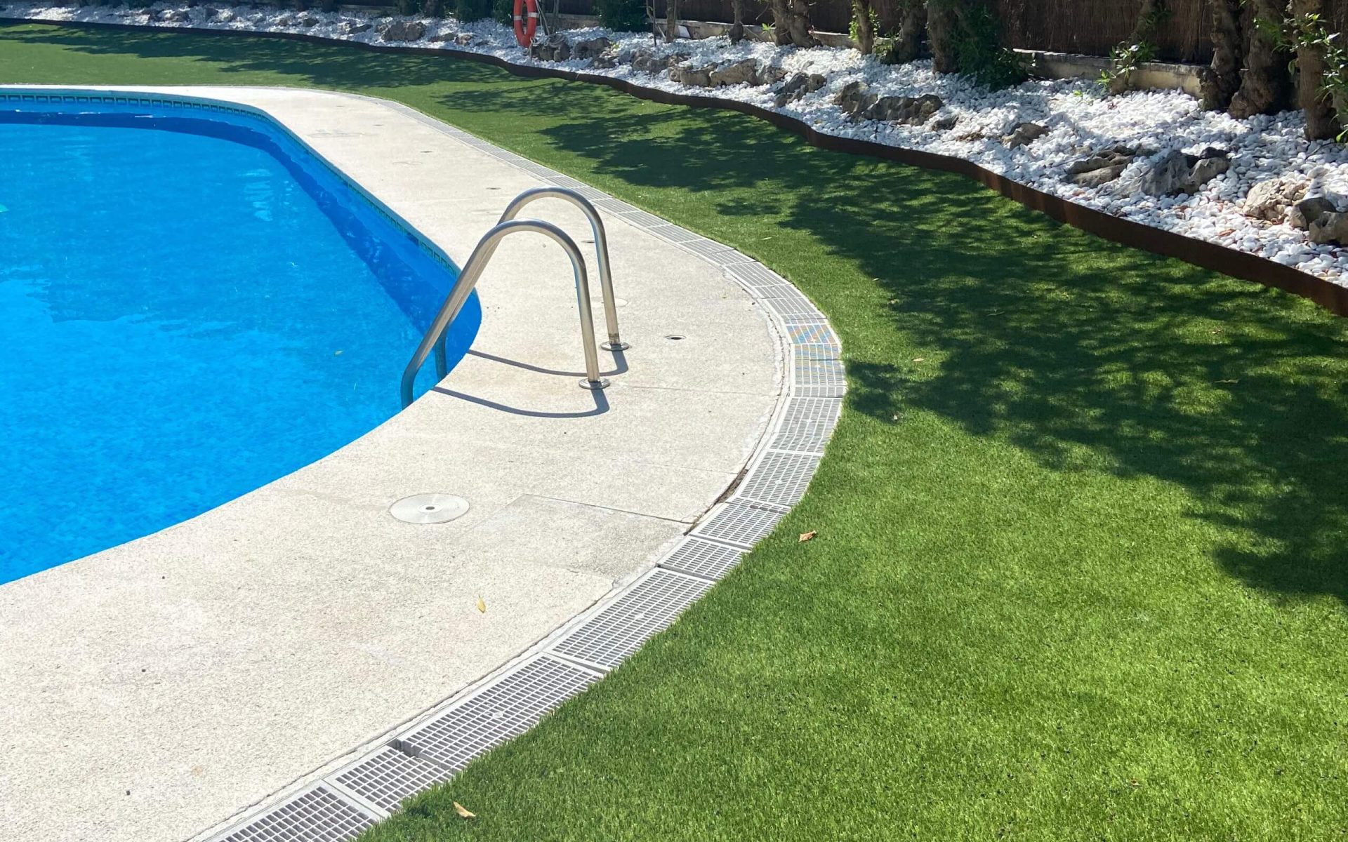 Construcción de jardines en Sitges 5